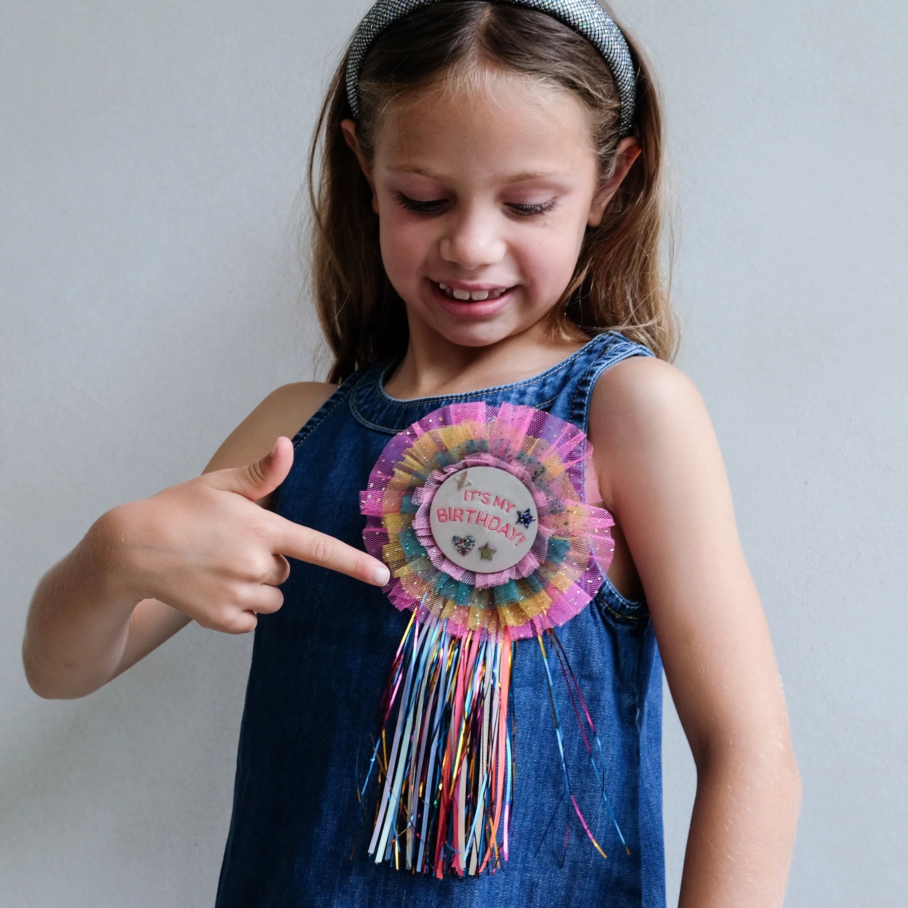 Mimi & Lula 'Diva Wow' Birthday Rosette Badge
