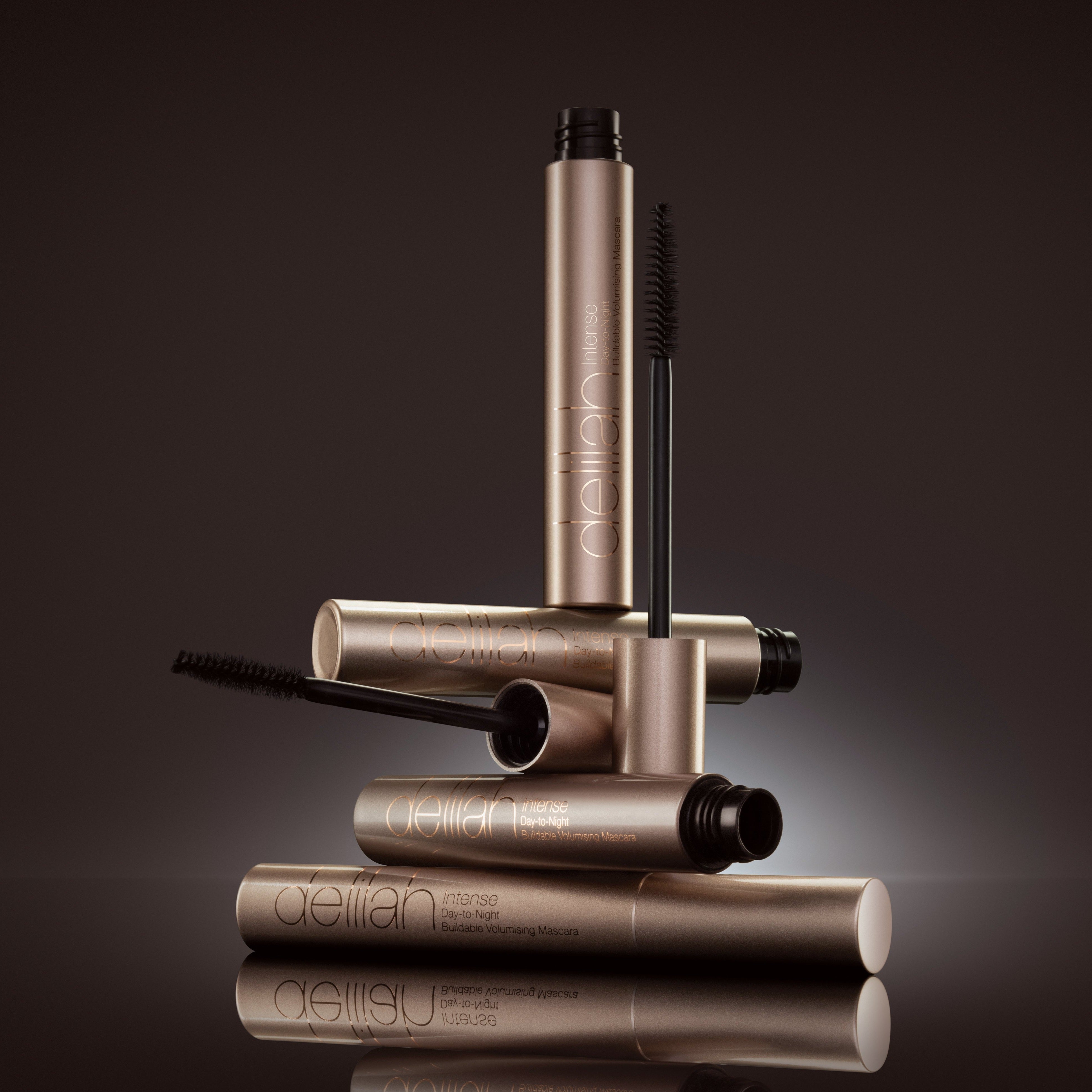 Delilah Cosmetics - Intense Day-to-Night Buildable Volumising Mascara