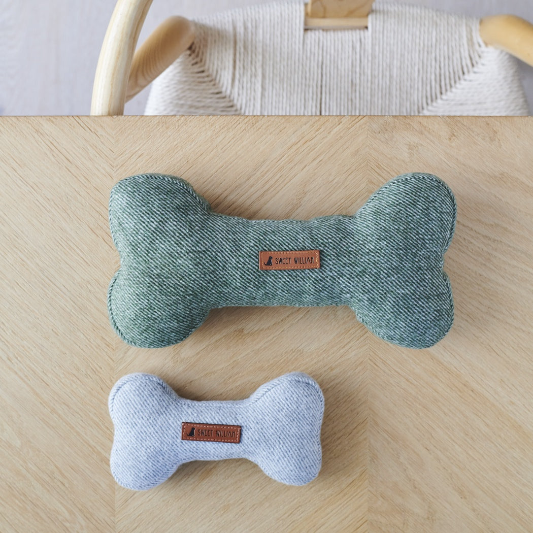 Sweet William Tweed Dog Bone - Grey