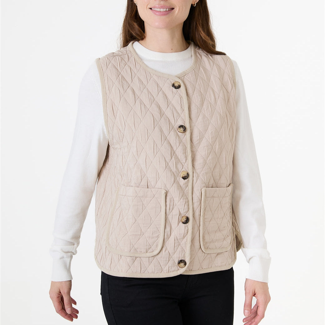 Round Neck Boxy Diamond Quilted Gilet