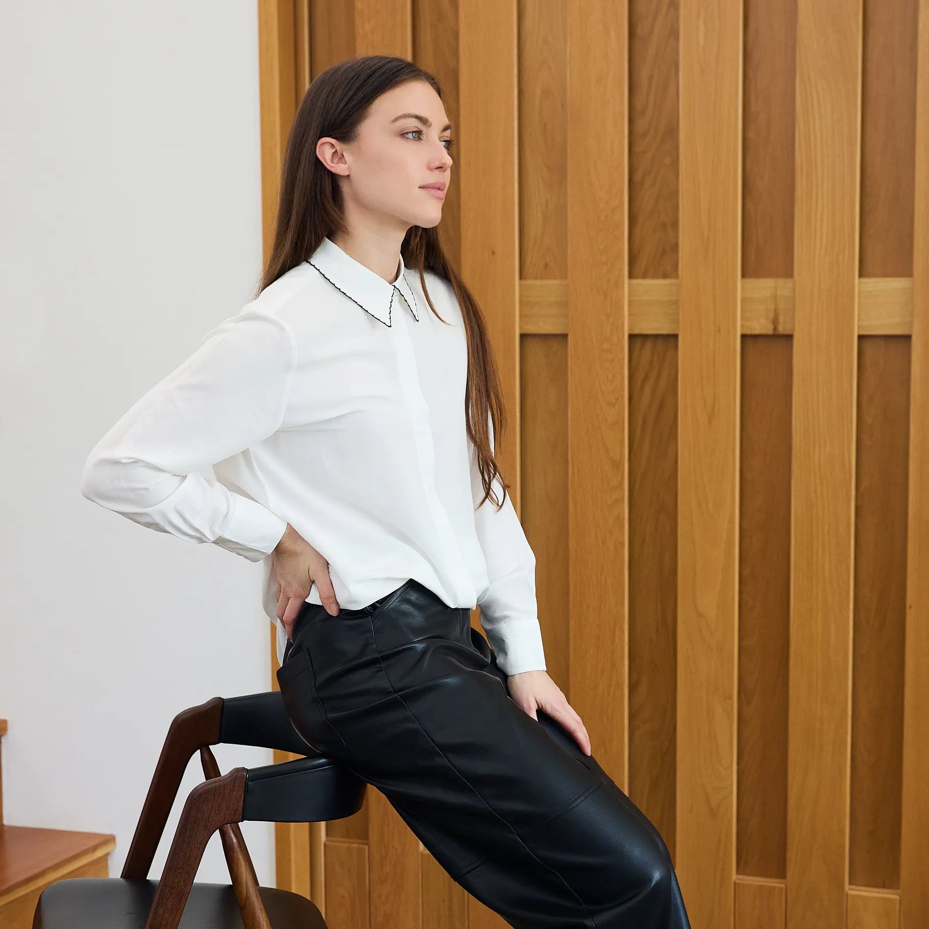Scallop Edge Collar Shirt