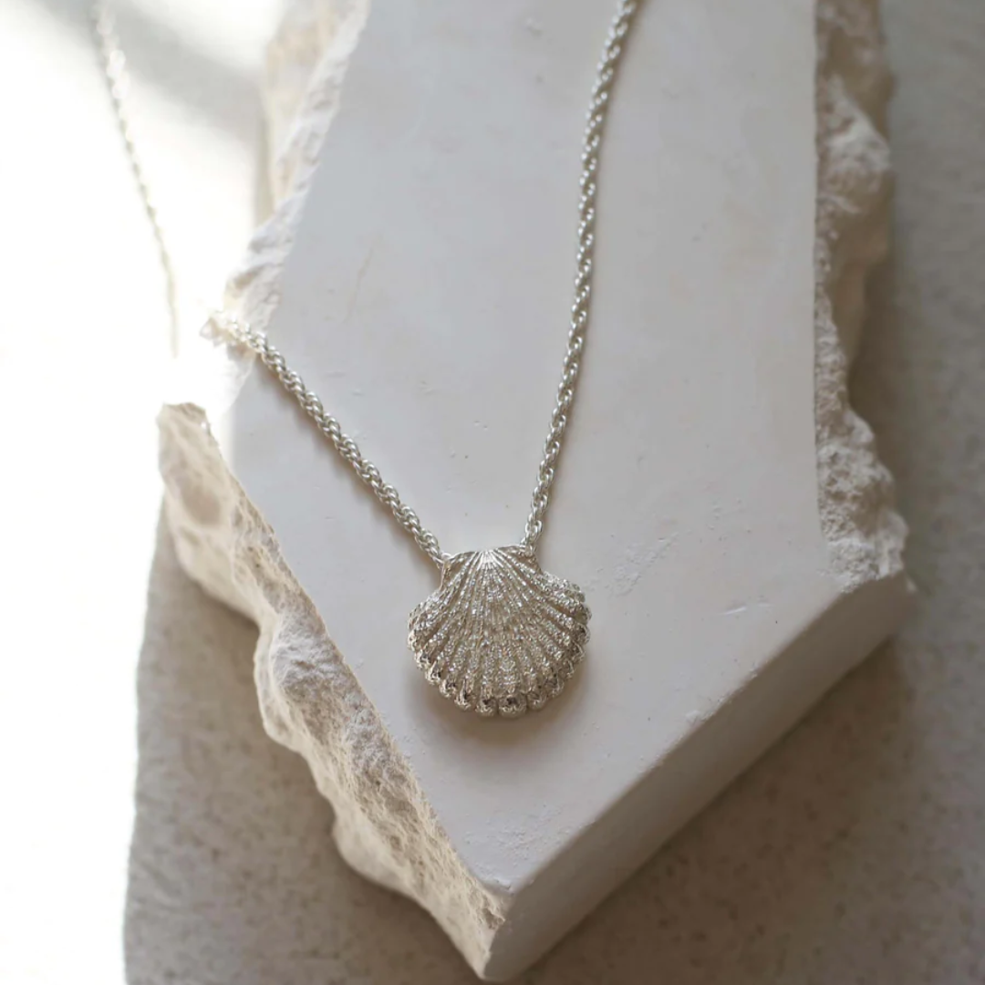Tutti & Co Shell Necklace