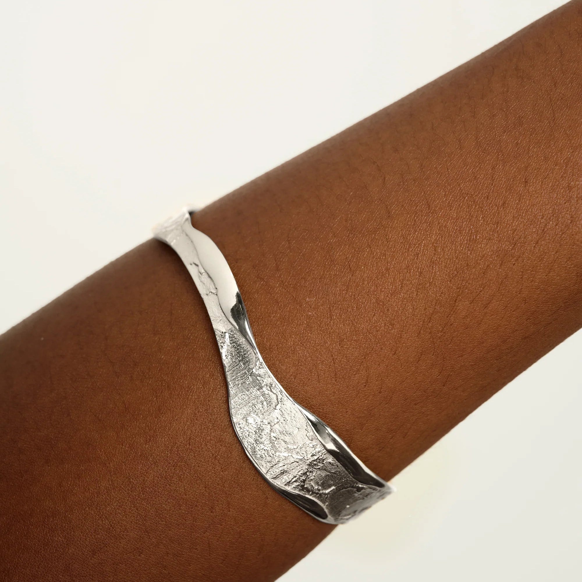 Tutti & Co. Edge Bangle