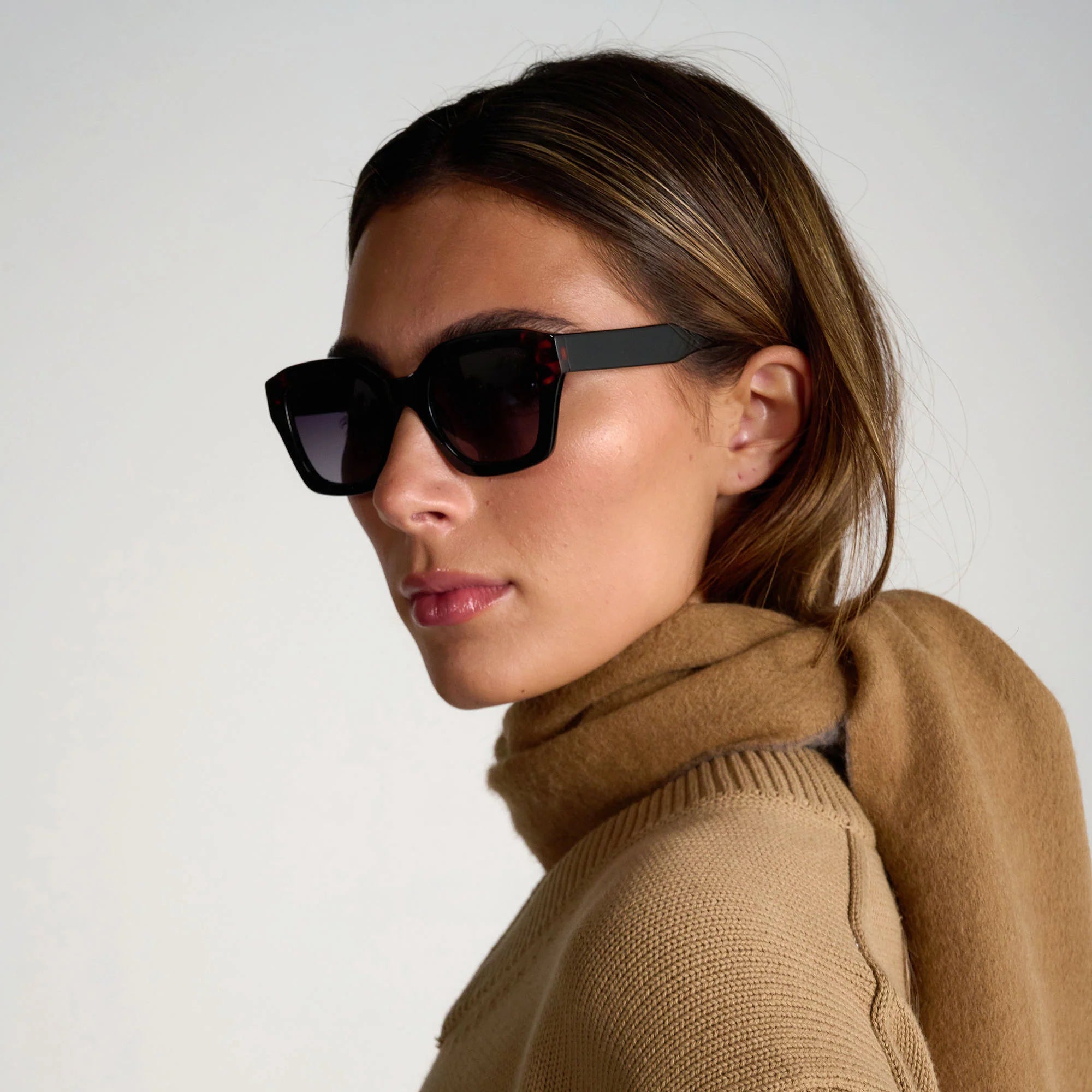 TUTTI Muse Sunglasses