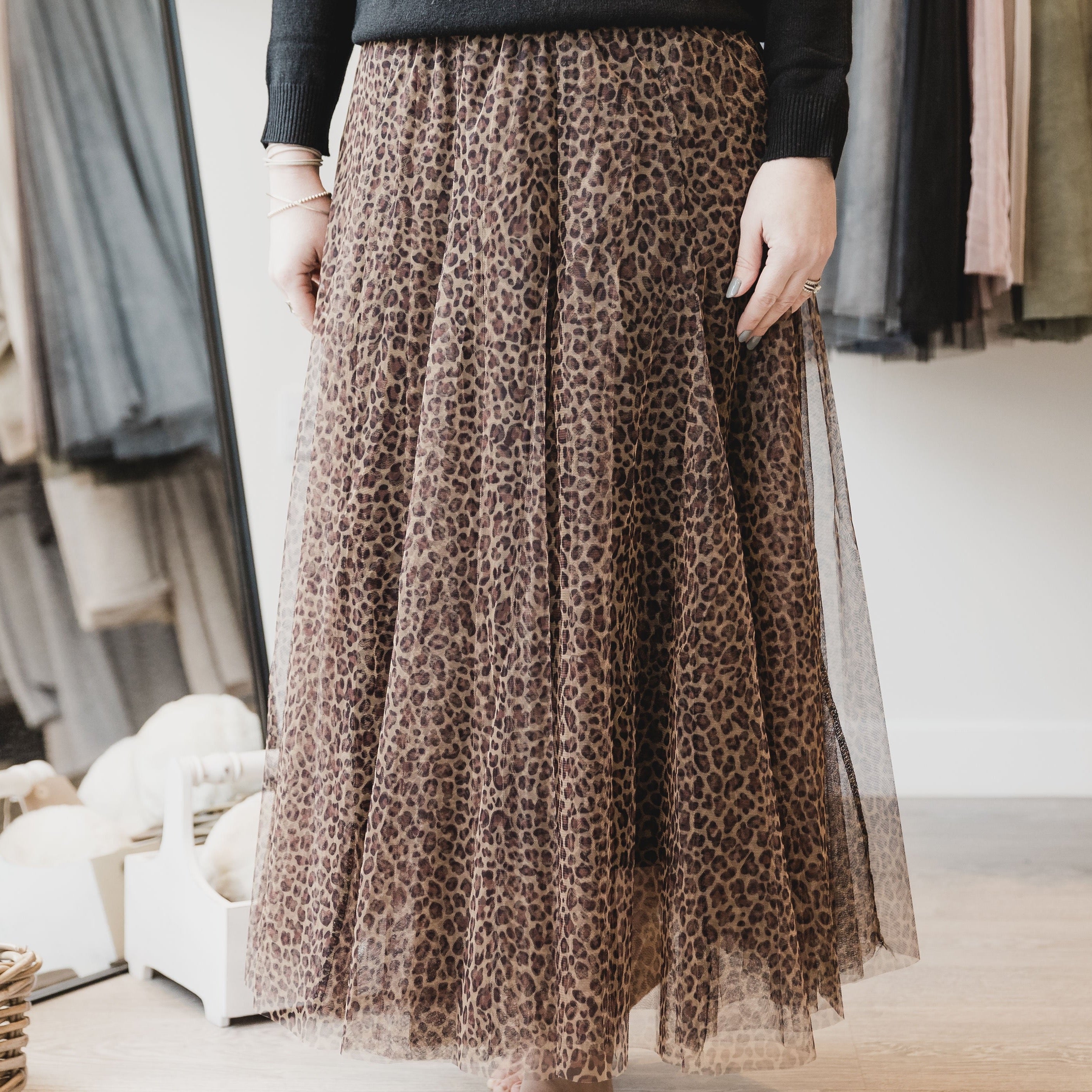 White Leaf Patterned Tulle Skirt