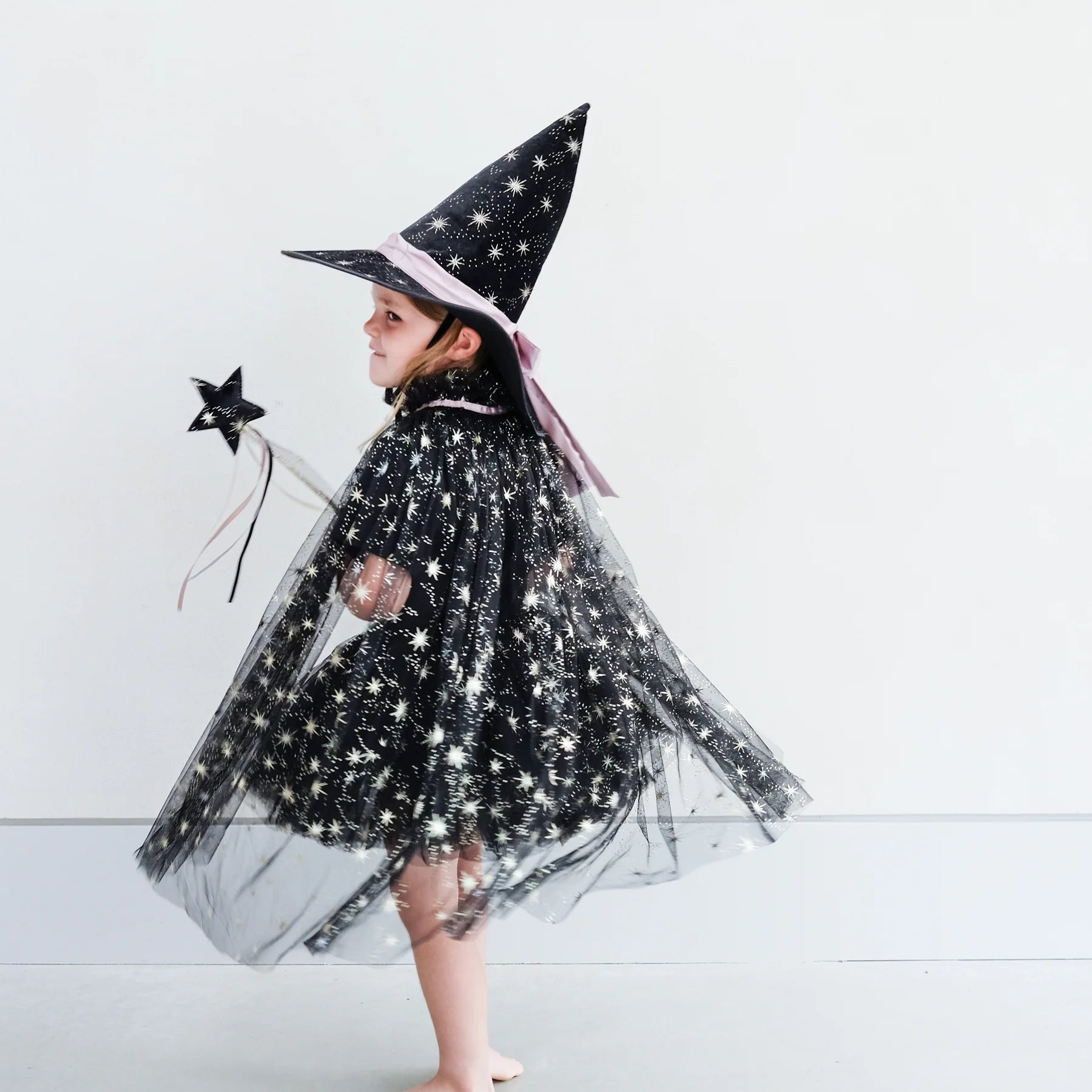 Mimi & Lula Agatha Tulle Witch Cape