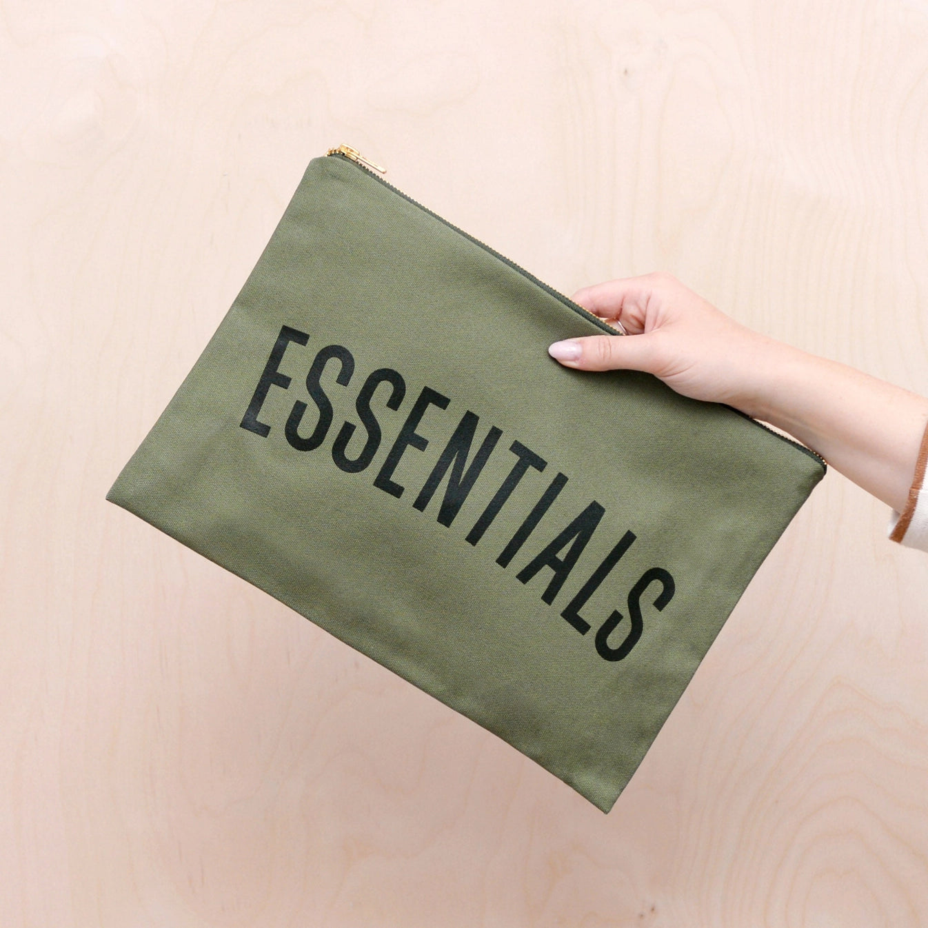 Essentials - Extra Large Pouch