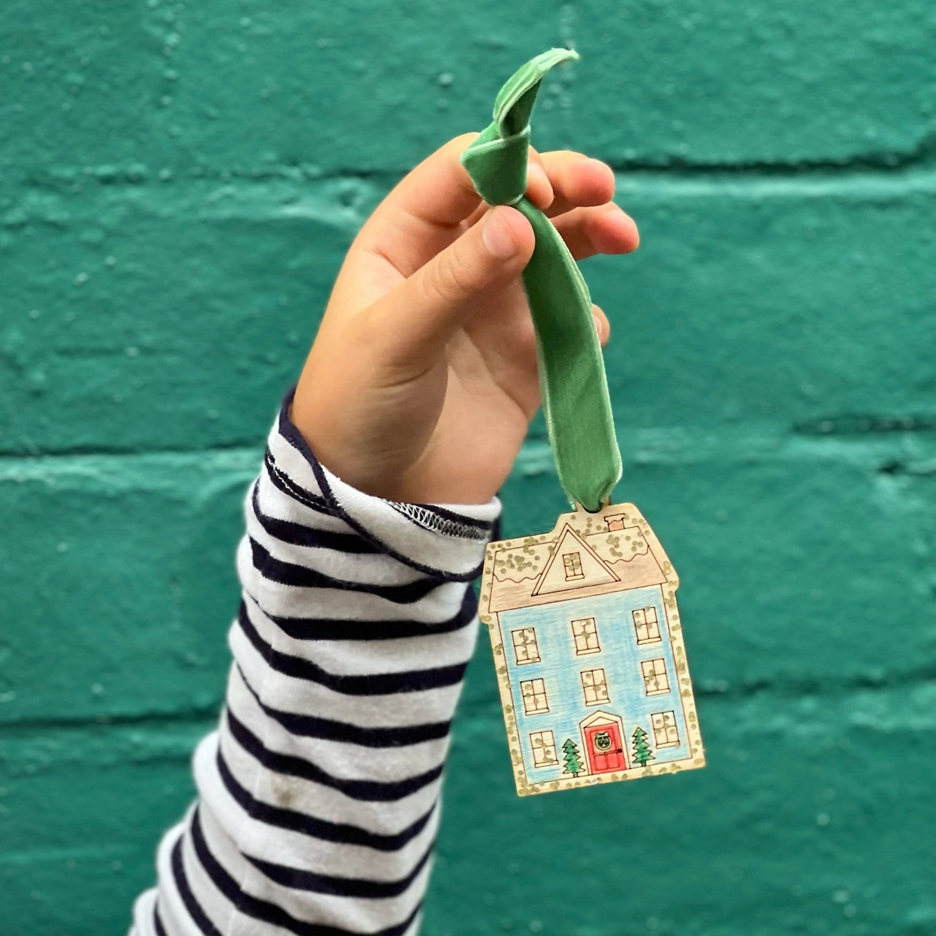 Make Your Own Christmas Dolls House Decoration