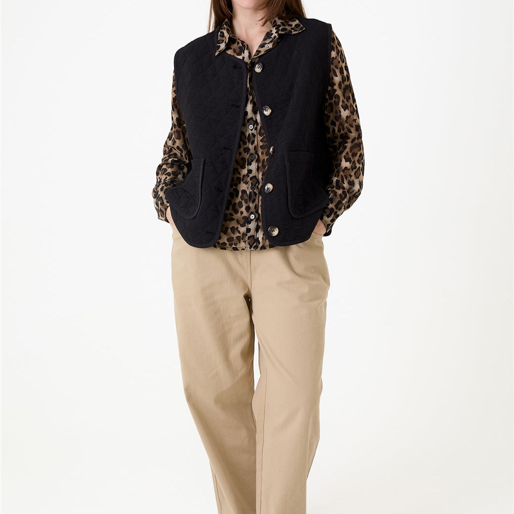 Round Neck Boxy Diamond Quilted Gilet