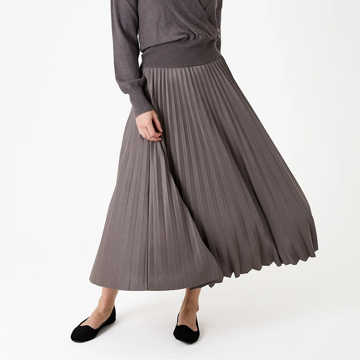 Pleated Sparkle Midi Skirt