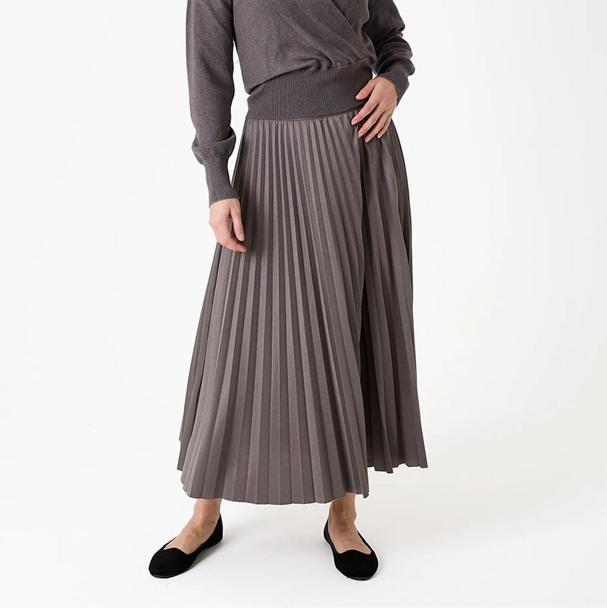 Pleated Sparkle Midi Skirt