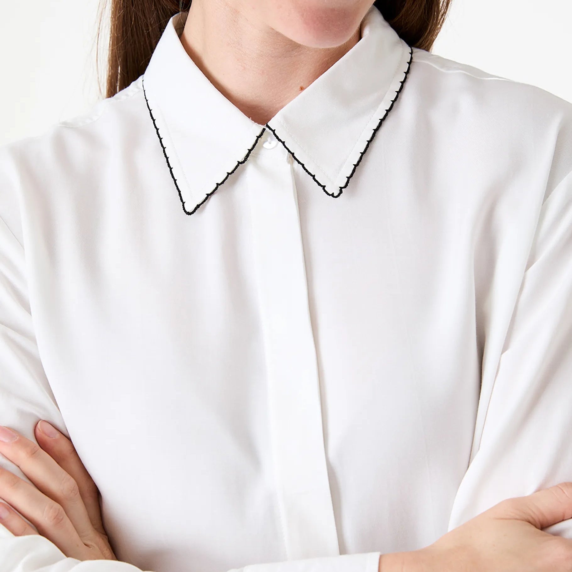 Scallop Edge Collar Shirt