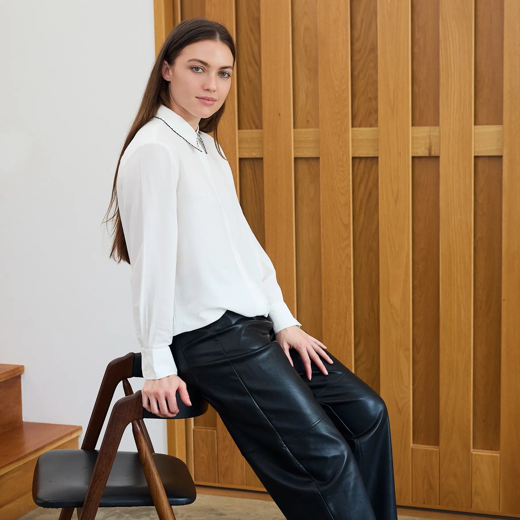 Scallop Edge Collar Shirt