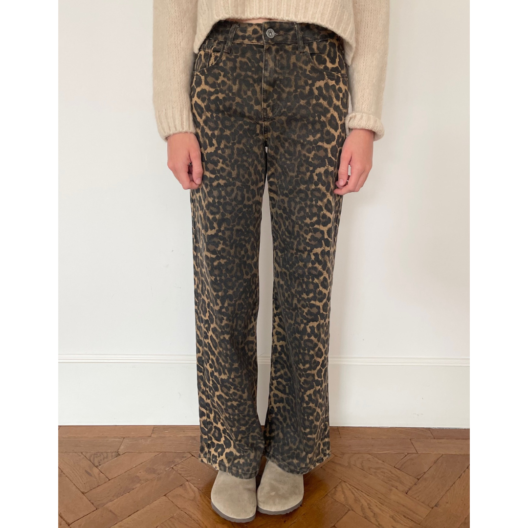 Rebekka Leopard Relaxed Fit Straight Jeans